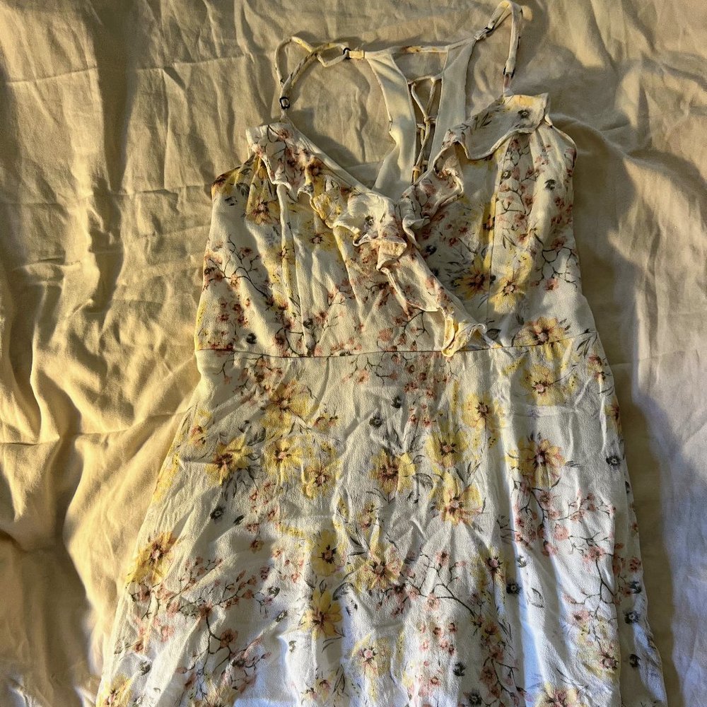 Xhilaration mini foral dress with open back
